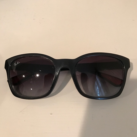 Ray Ban Sunglasses - Picture 5 of 5